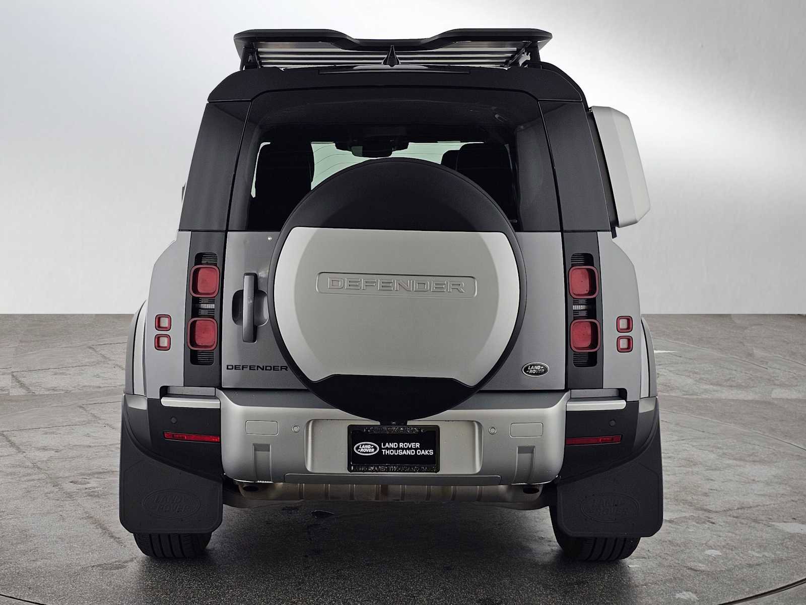 Used 2023 Land Rover Defender 110 S image 4