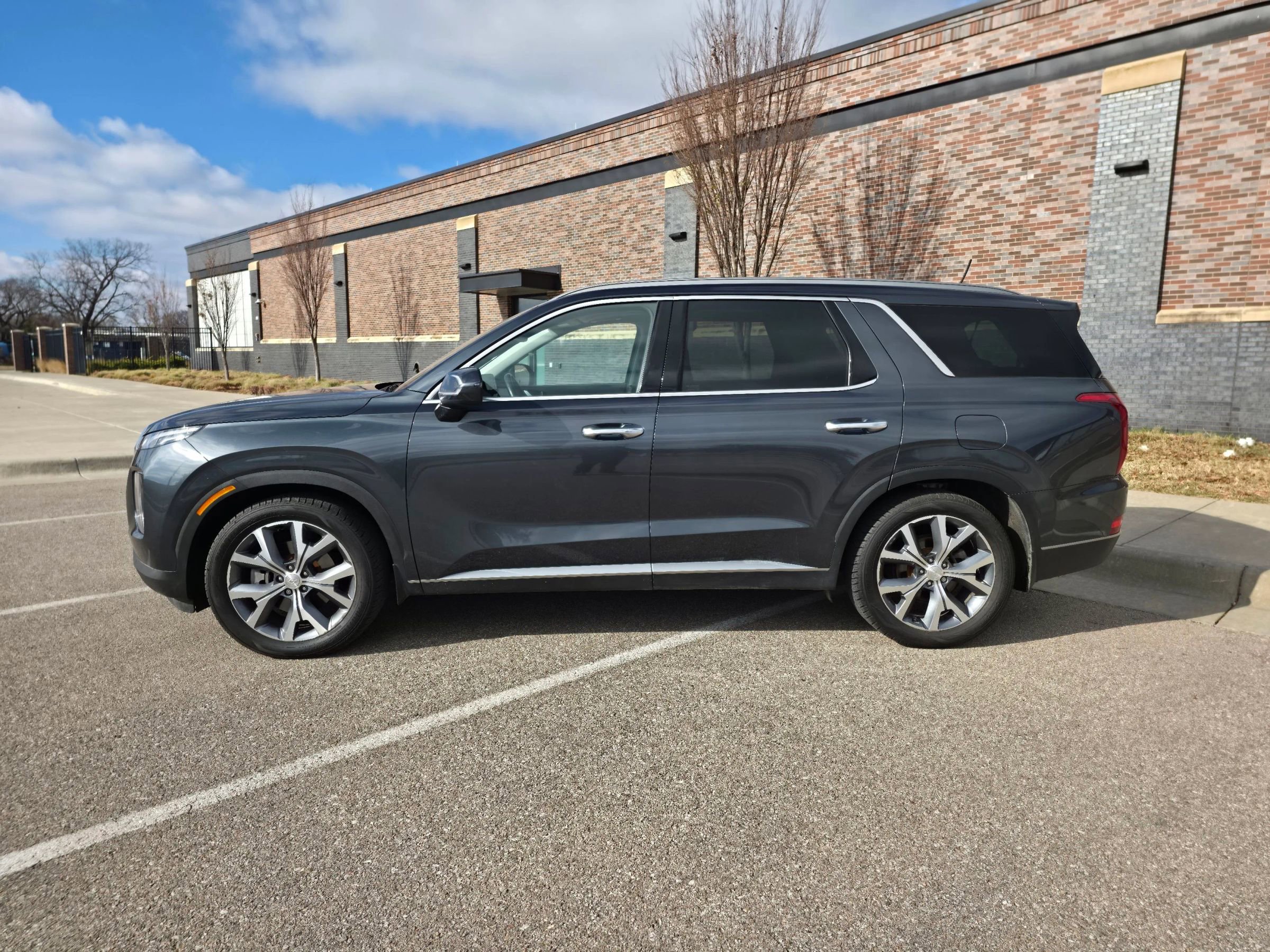 Used 2020 Hyundai Palisade SEL w/ Premium Package image 5