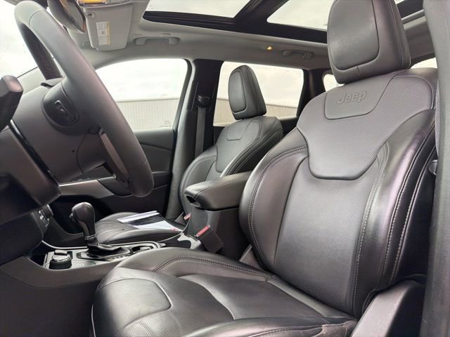 Used 2022 Jeep Cherokee Limited image 15