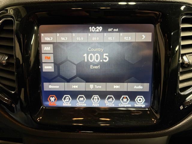 Used 2018 Jeep Compass Limited image 34