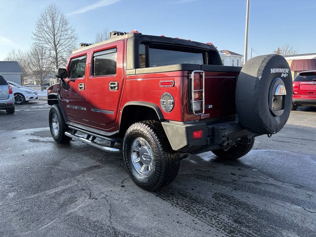 Used 2005 HUMMER H2 SUT w/ Preferred Equipment Group AWD/4WD image 3