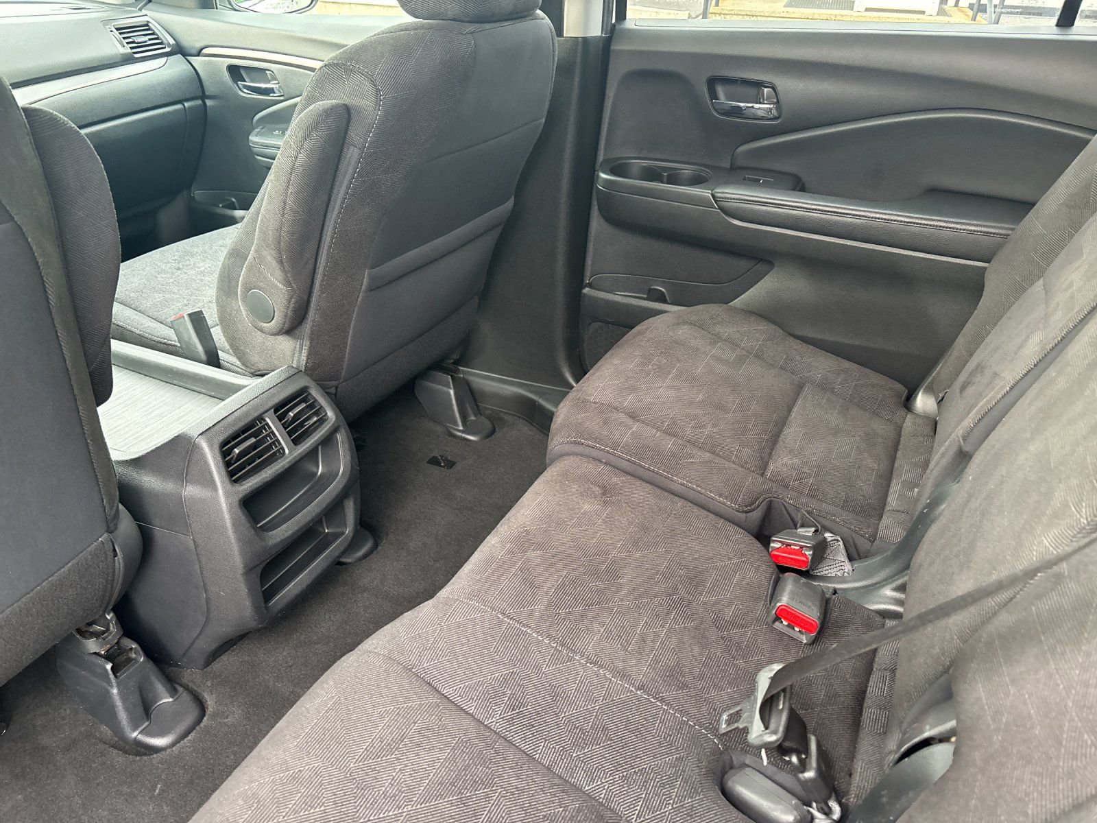 Used 2019 Honda Pilot LX image 13