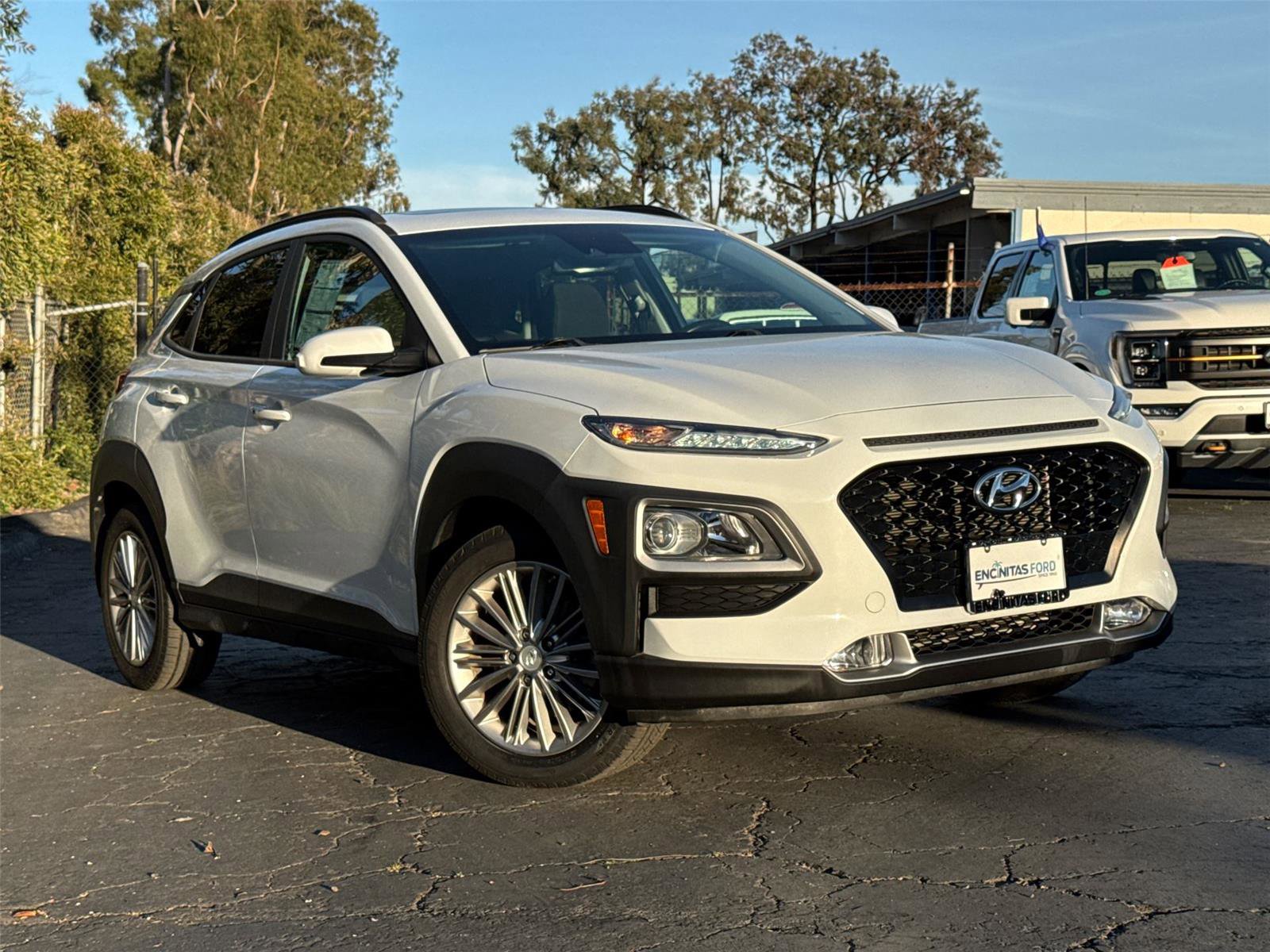 Used 2019 Hyundai Kona SEL w/ SEL Tech Package 02 image 2