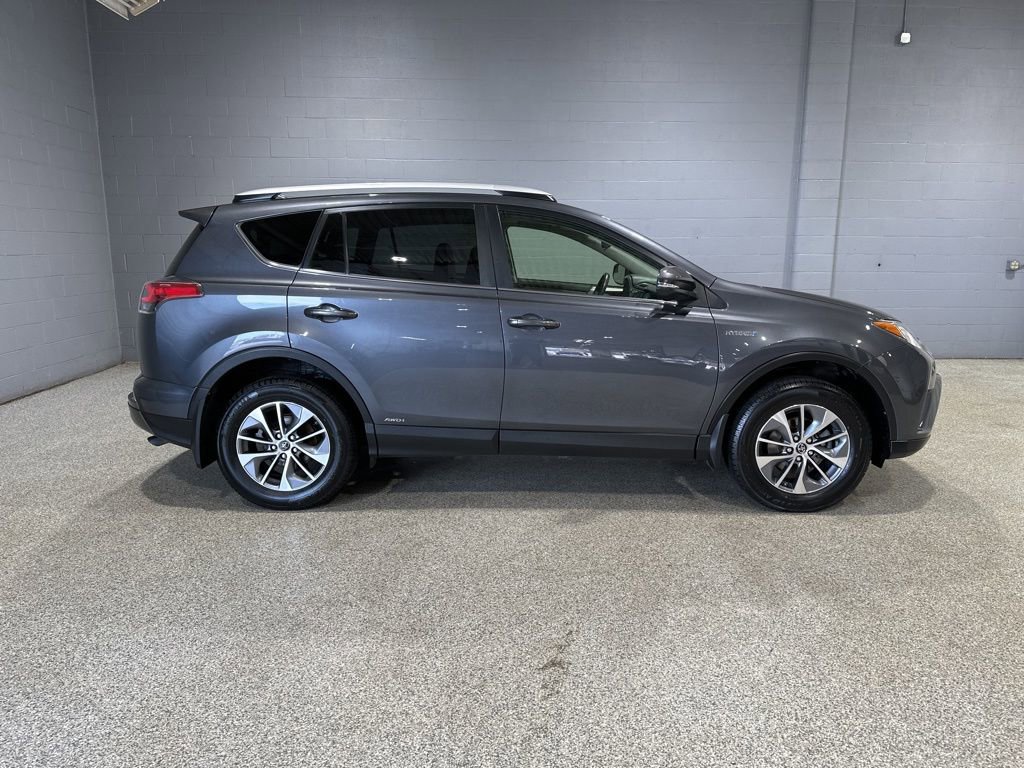 Used 2016 Toyota RAV4 XLE image 2