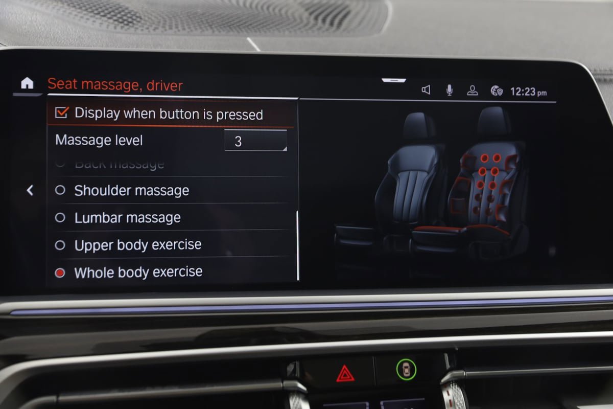 Used 2020 BMW X7 xDrive40i w/ Premium Package AWD/4WD image 37