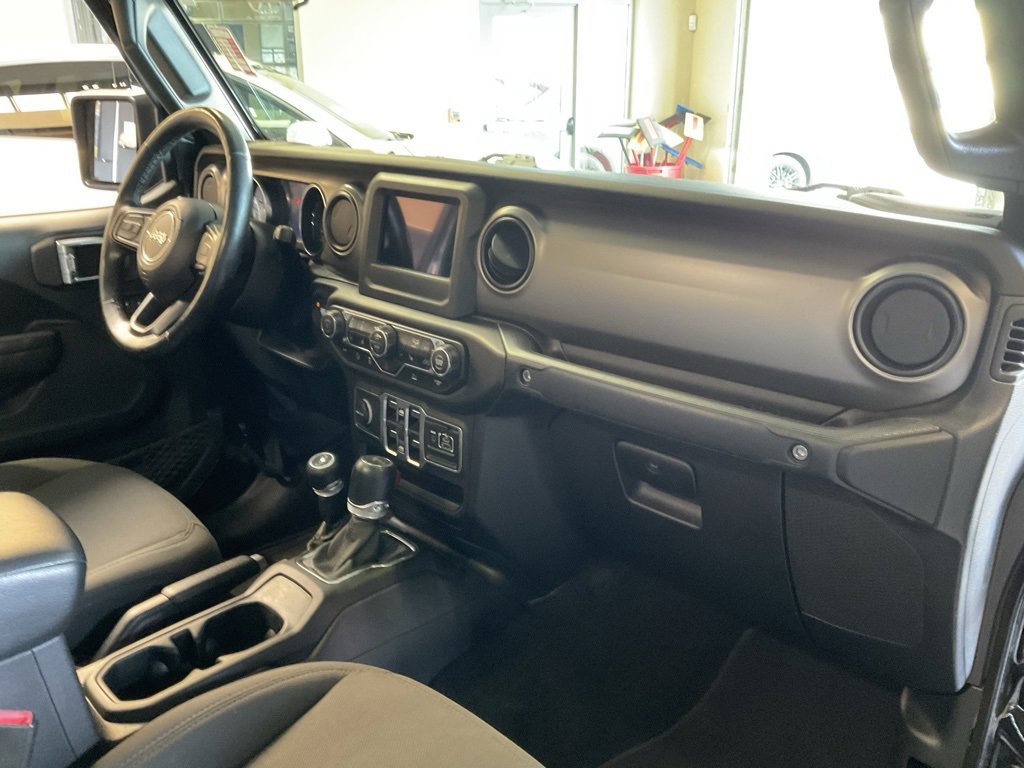 Used 2021 Jeep Gladiator Sport image 19