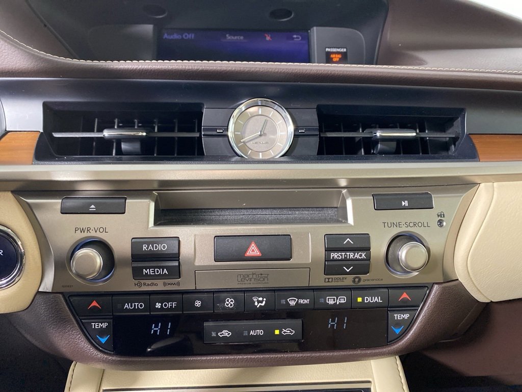 Used 2018 Lexus ES 300h image 14