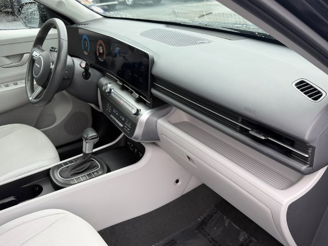Used 2025 Hyundai Kona SEL AWD/4WD image 17