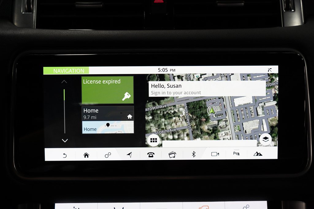 Used 2020 Land Rover Range Rover Sport SVR AWD/4WD image 16