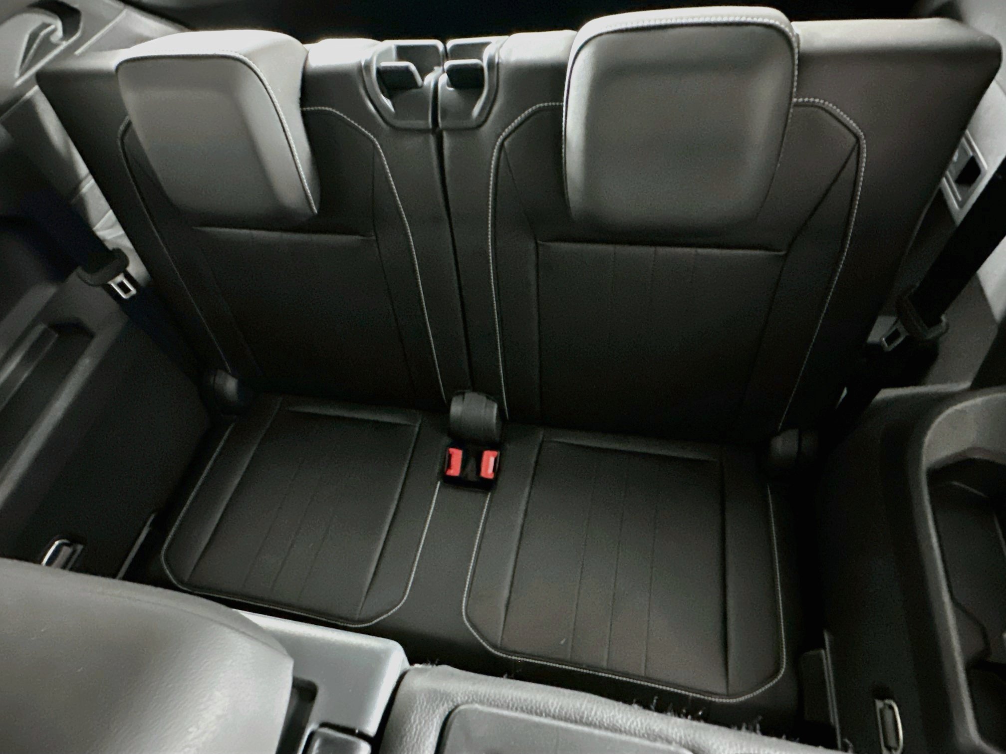 Used 2023 Volkswagen Tiguan SE R-Line FWD image 29