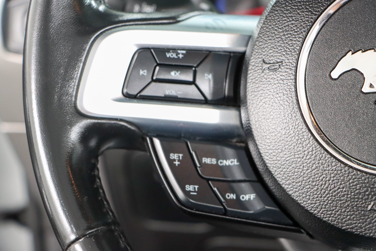 Used 2022 Ford Mustang Premium RWD image 13