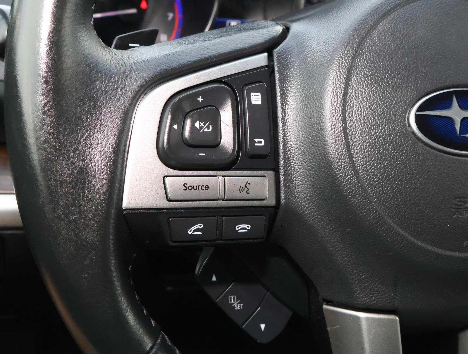 Used 2017 Subaru Outback 3.6R Limited image 25