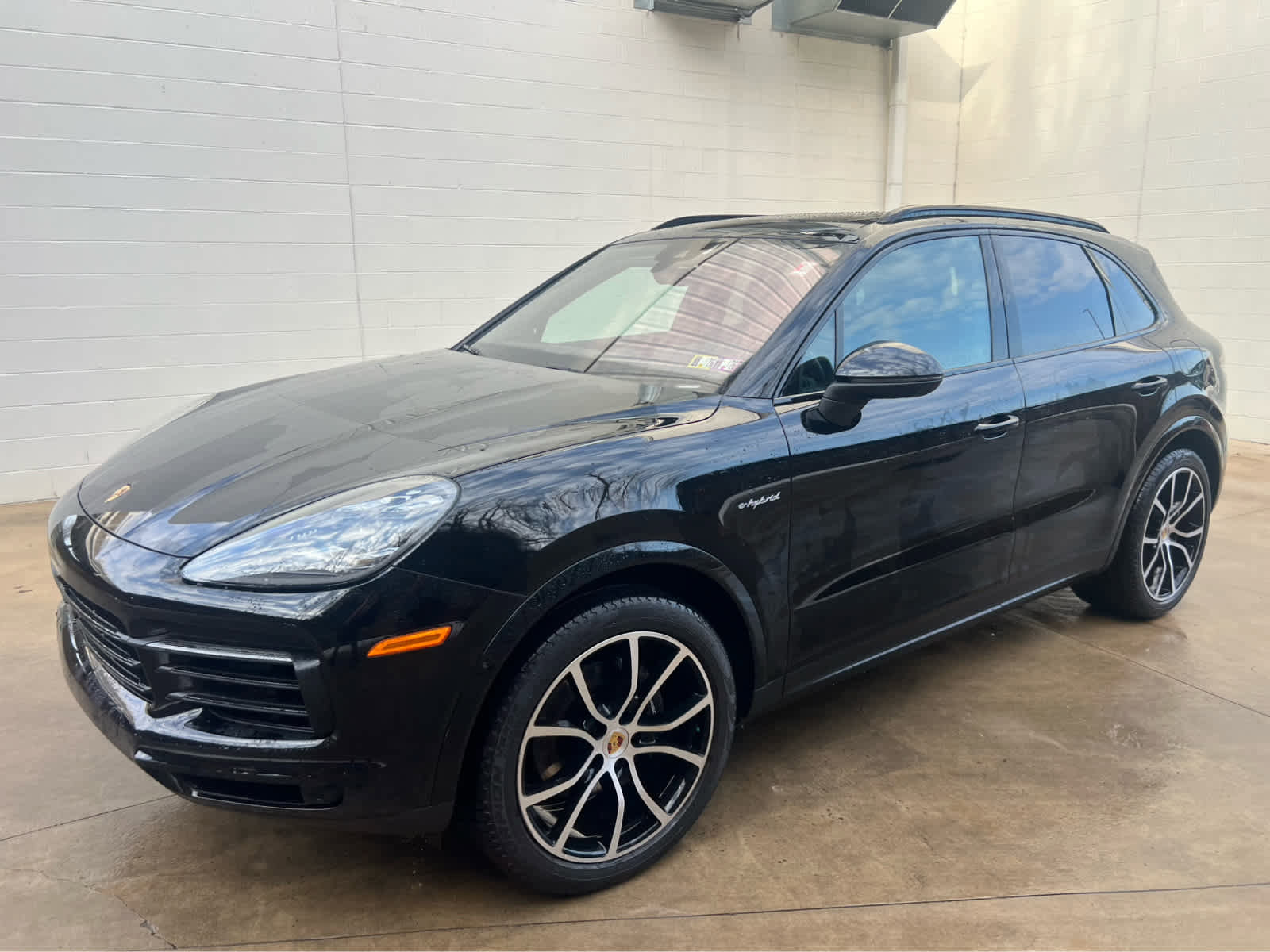 Used 2019 Porsche Cayenne E-Hybrid image 2