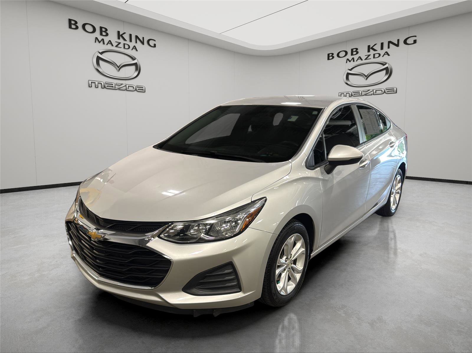 Used 2019 Chevrolet Cruze LS w/ LS Convenience Package FWD image 1