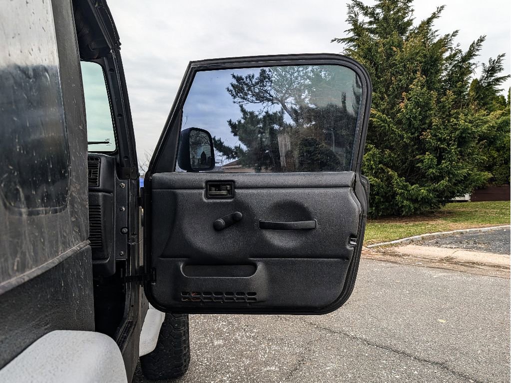 Used 2006 Jeep Wrangler X AWD/4WD image 11