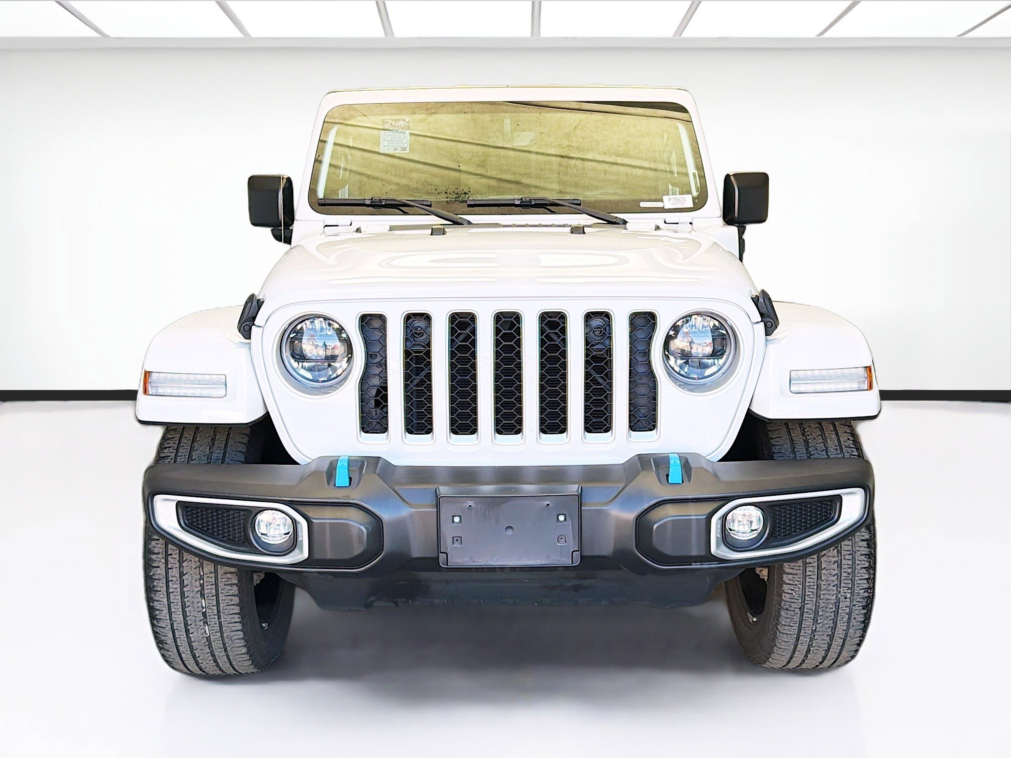 Used 2023 Jeep Wrangler Unlimited Sahara AWD/4WD image 2