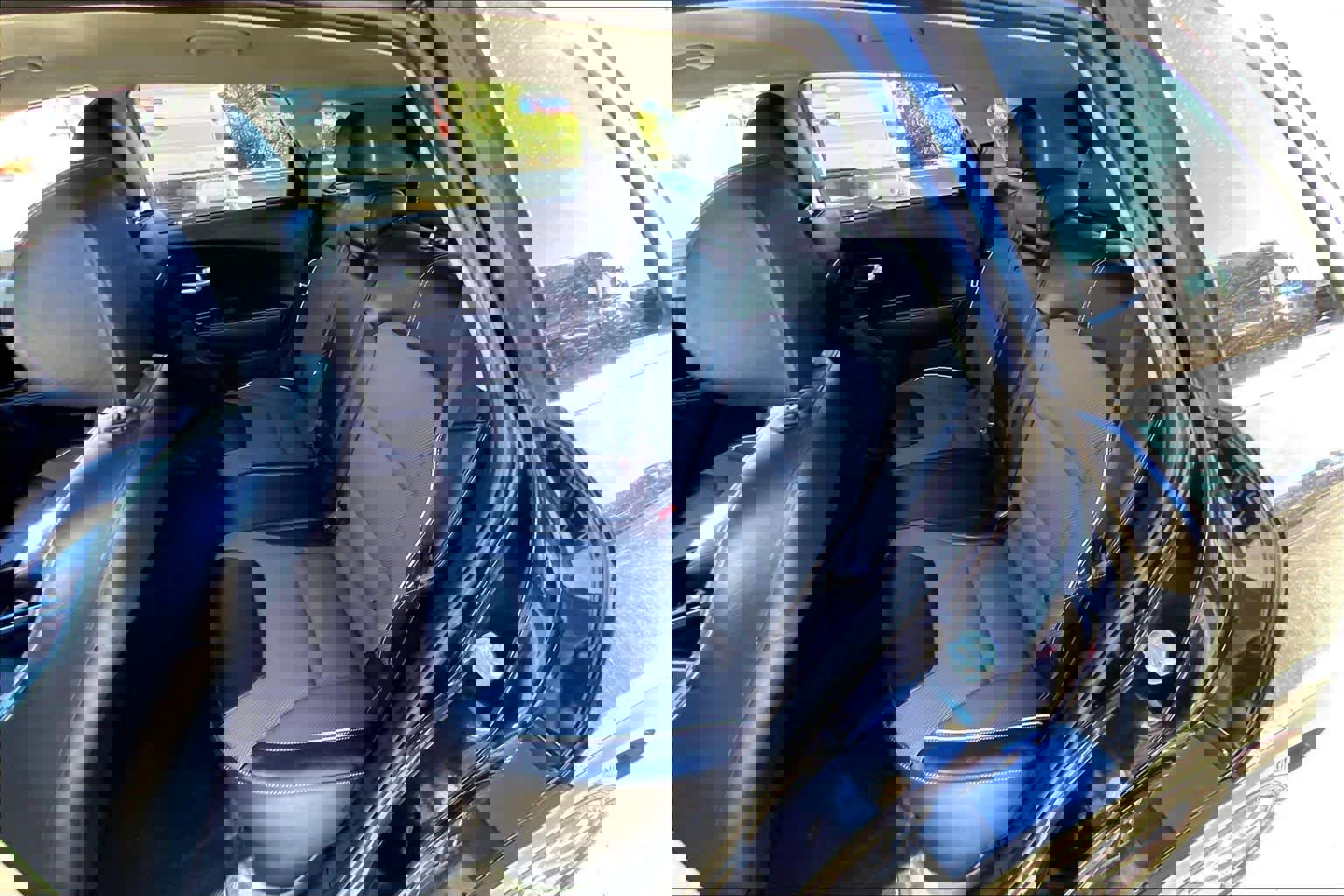 Used 2020 Kia Niro EX w/ Cold Weather Package image 18