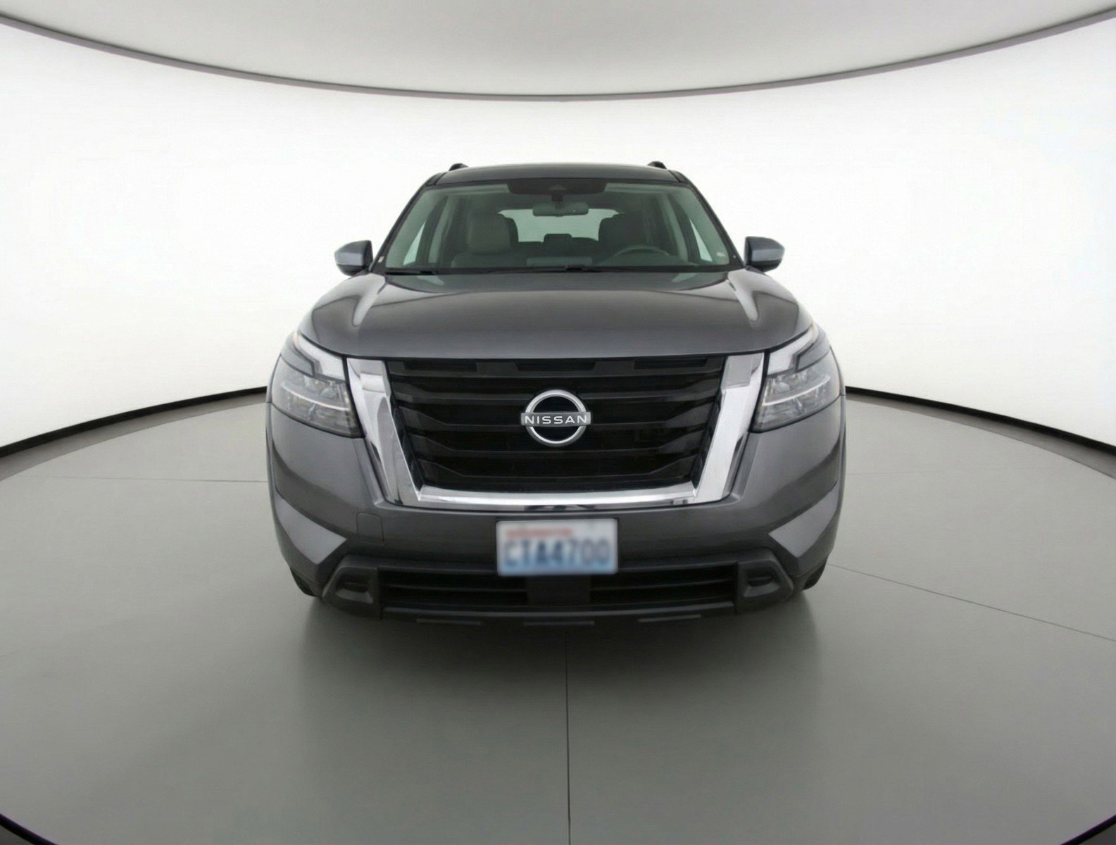 Used 2025 Nissan Pathfinder SV AWD/4WD image 2