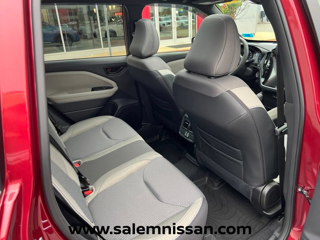 Used 2025 Subaru Forester Premium AWD/4WD image 23