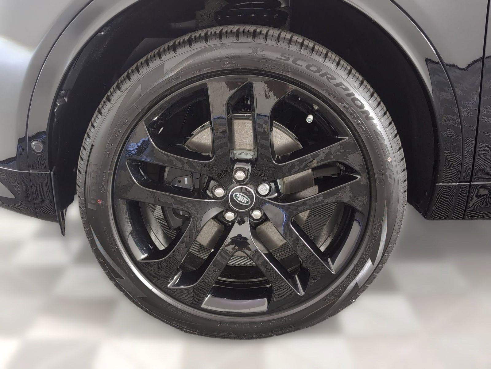 New 2025 Land Rover Discovery Sport Dynamic SE AWD/4WD image 9
