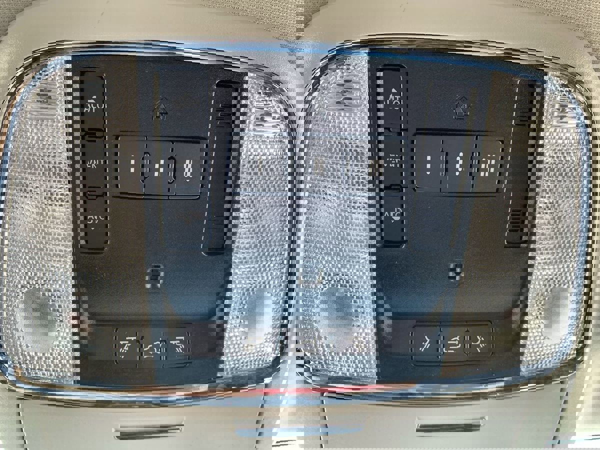 Used 2019 Dodge Durango GT image 28