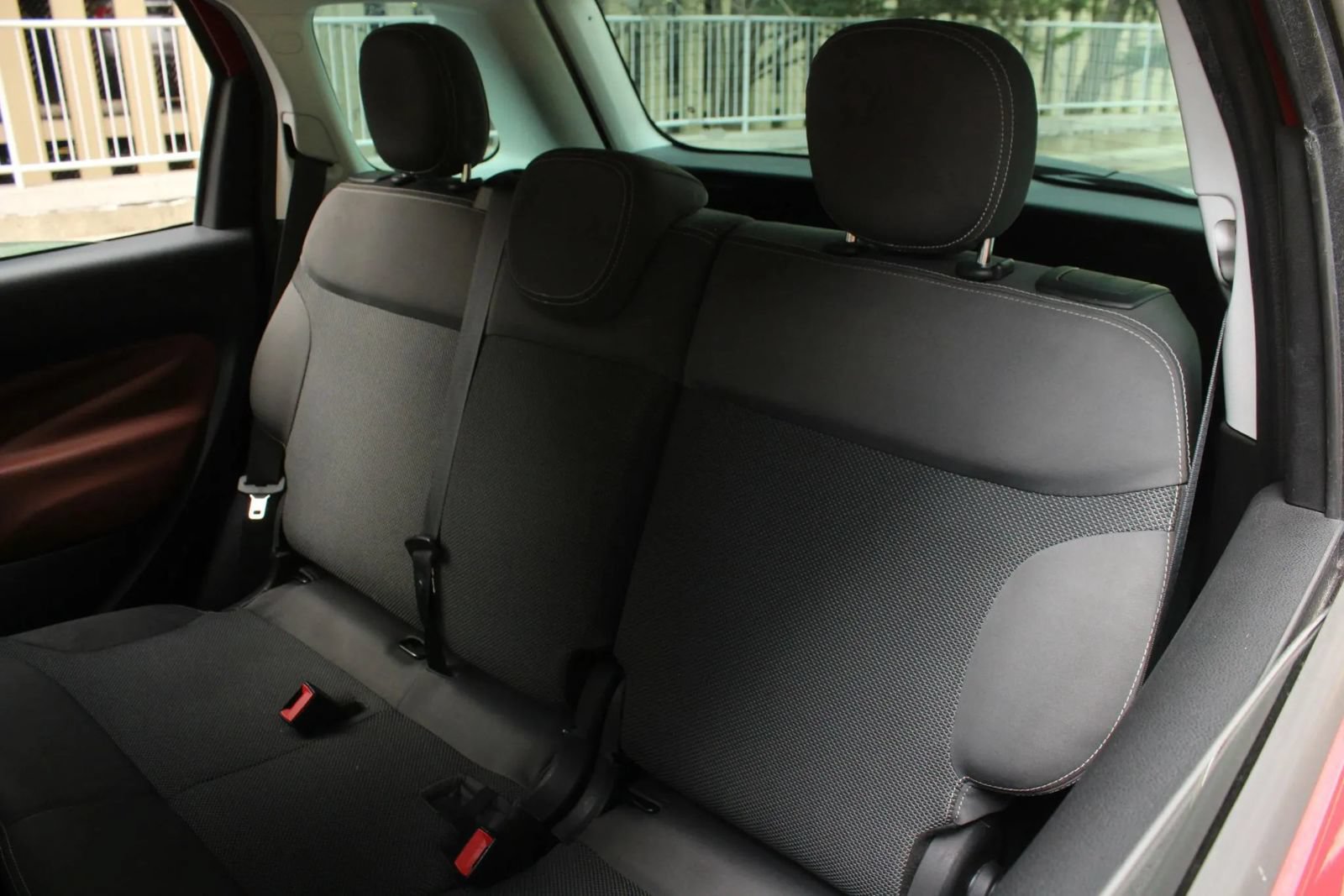 Used 2015 FIAT 500L Trekking FWD image 18