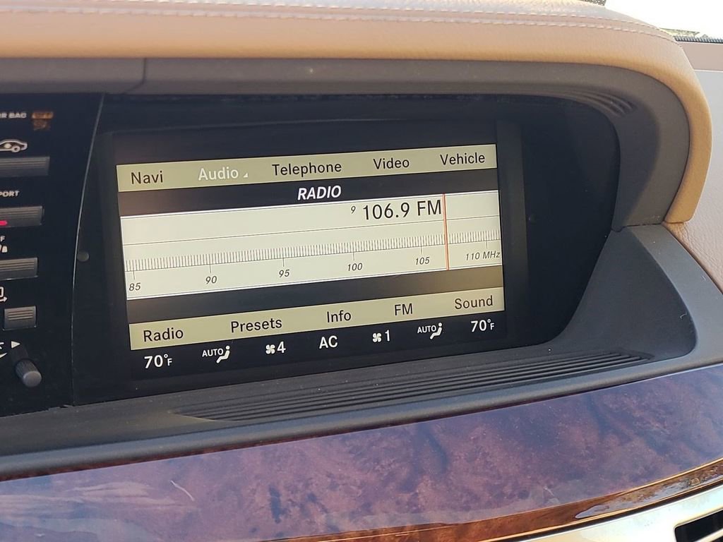 Used 2010 Mercedes-Benz S 550 4MATIC image 24