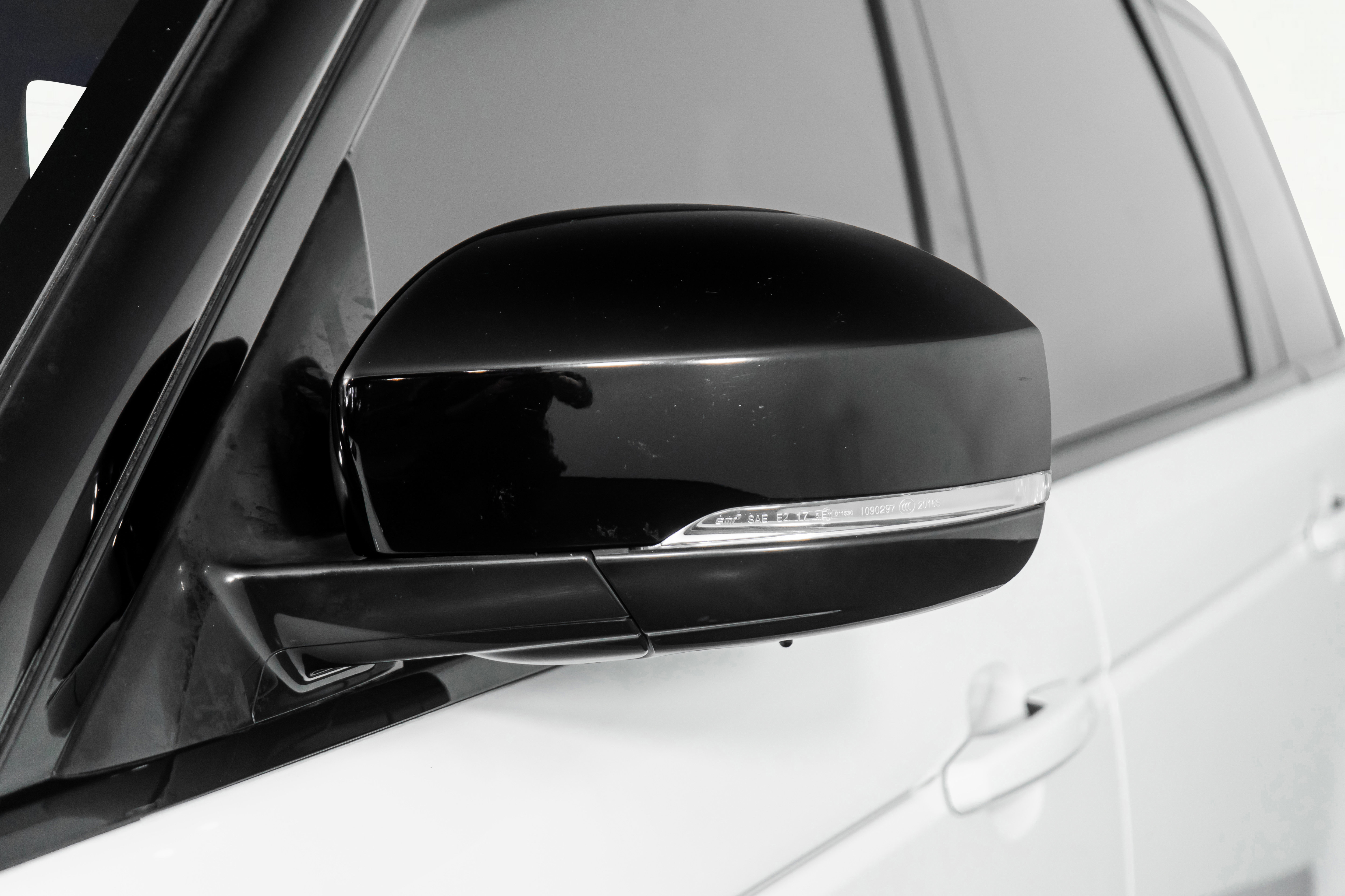 Used 2019 Land Rover Range Rover Sport HSE image 25