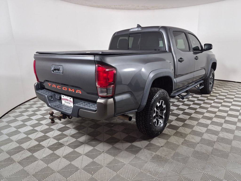 Used 2019 Toyota Tacoma TRD Off-Road AWD/4WD image 3