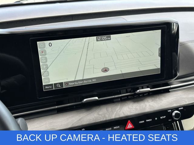 Used 2024 Kia Carnival EX image 3