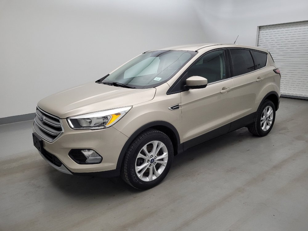 Used 2017 Ford Escape SE w/ SE Cold Weather Package AWD/4WD image 2