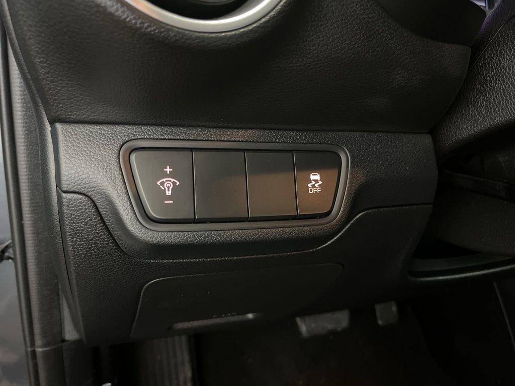 Used 2023 Kia Forte LXS FWD image 15