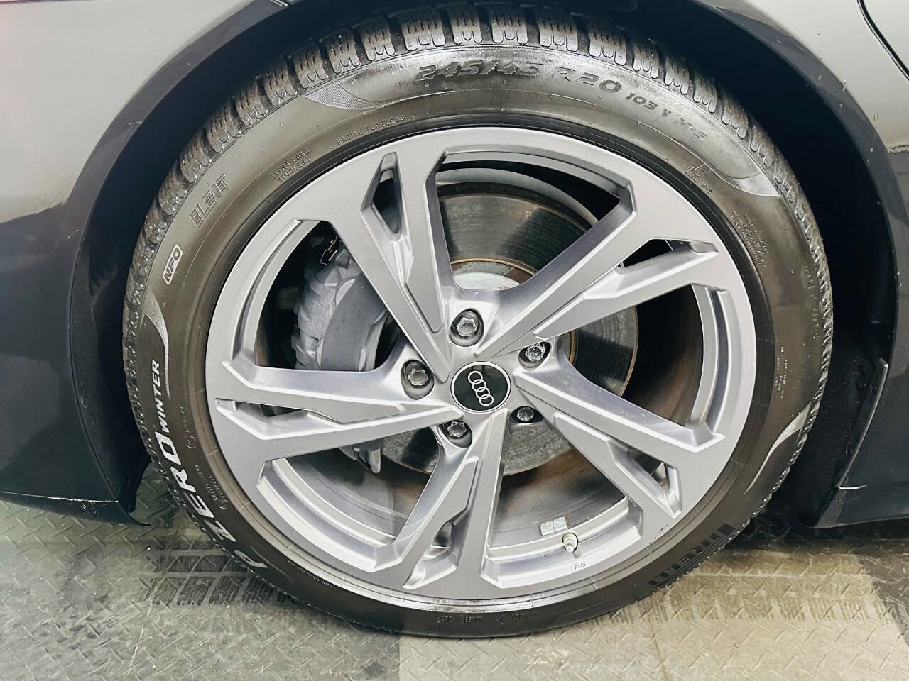 Used 2022 Audi e-tron GT Premium Plus image 31