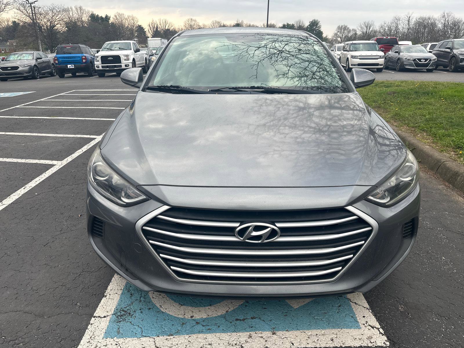 Used 2017 Hyundai Elantra SE image 6
