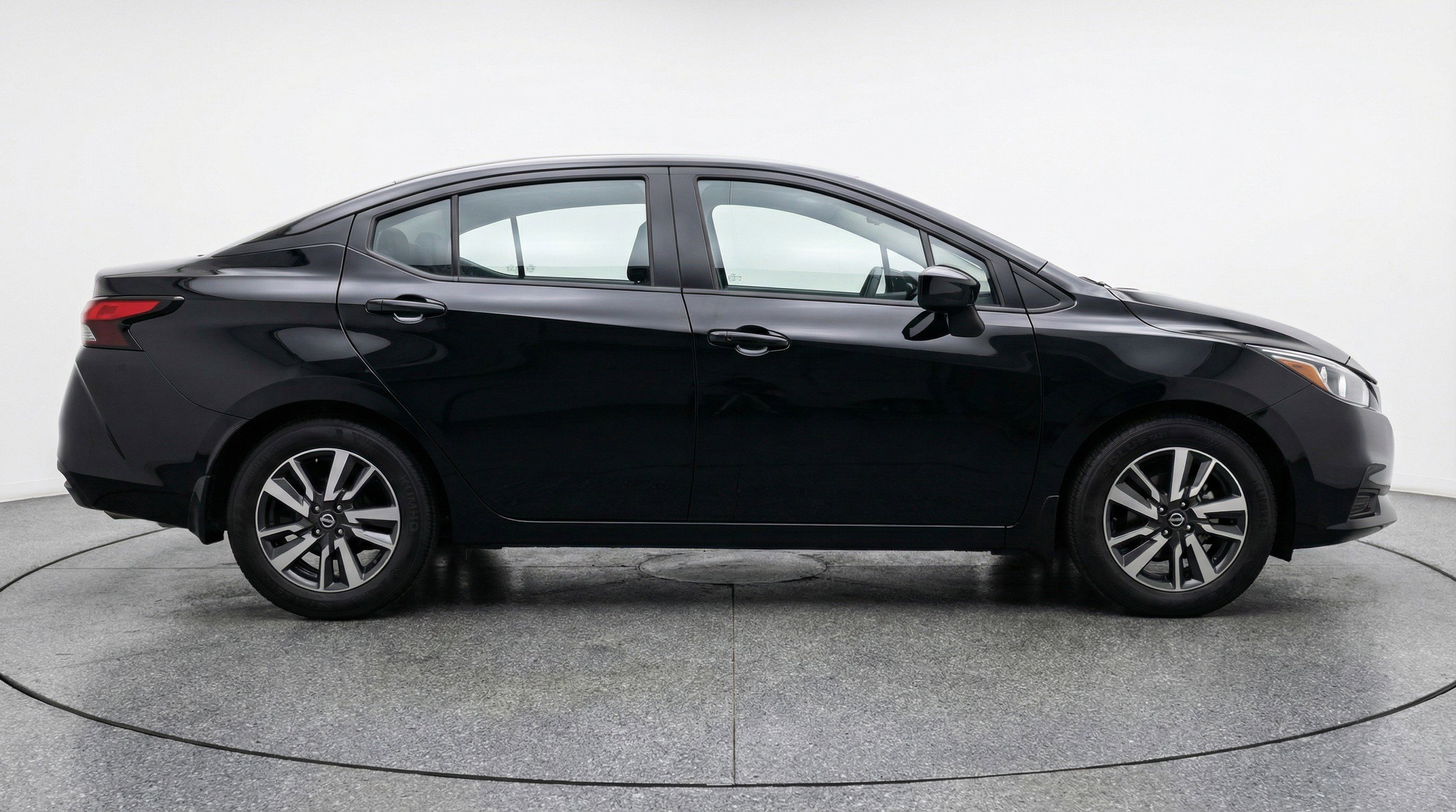Used 2025 Nissan Versa SV w/ Trunk Package image 11