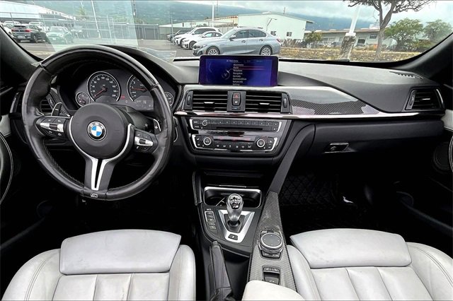Used 2015 BMW M4 Convertible image 15