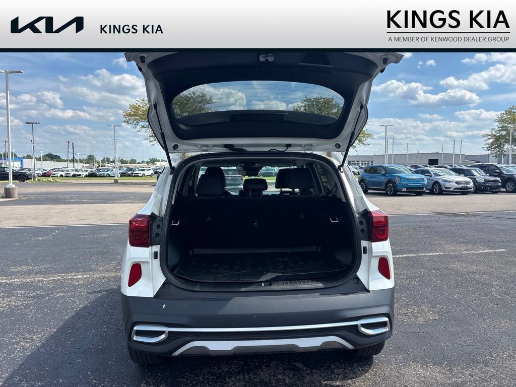 Used 2023 Kia Seltos S w/ Navigation Package AWD/4WD image 9