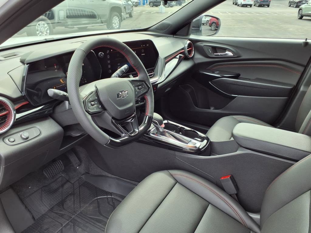 New 2025 Chevrolet Trax RS w/ Driver Confidence Package FWD image 11