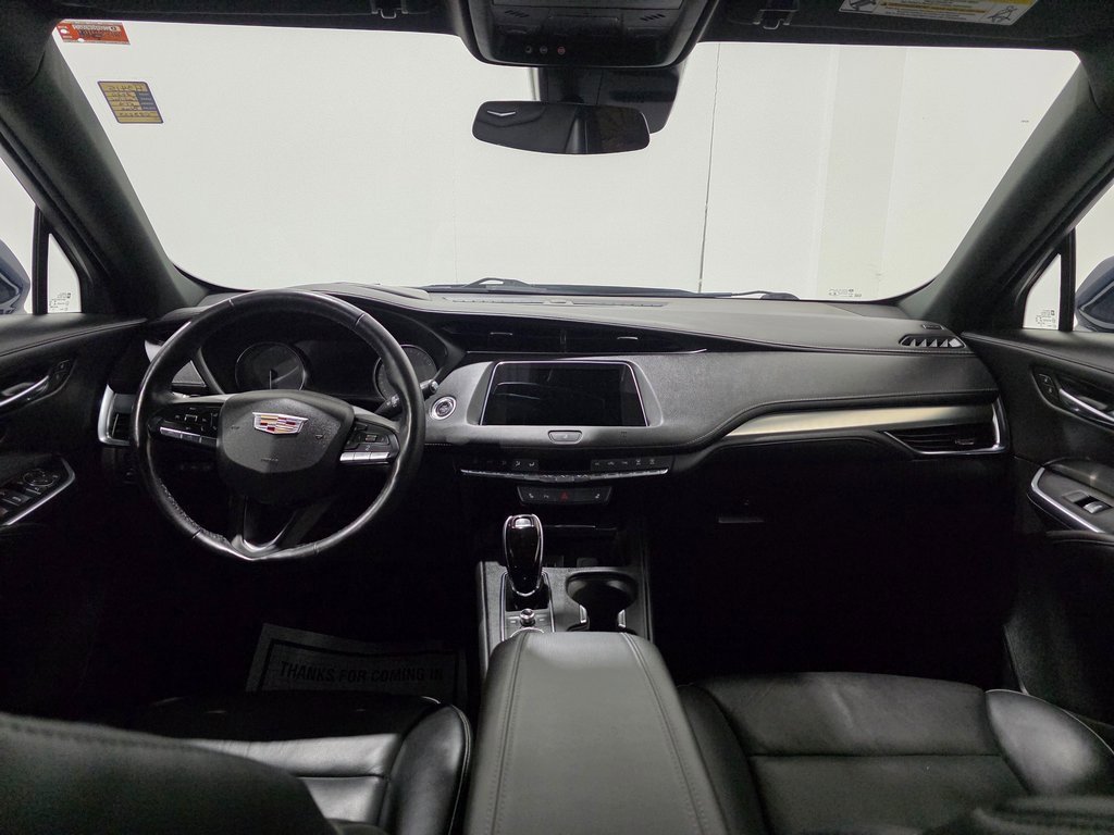 Used 2020 Cadillac XT4 Premium Luxury image 2