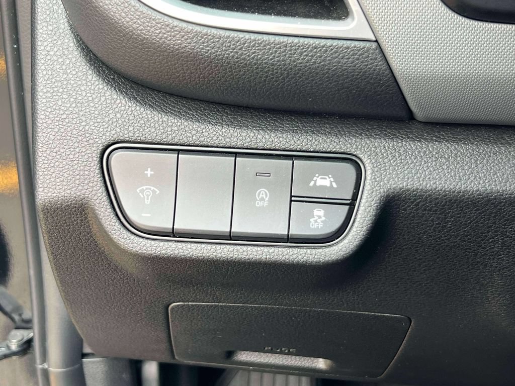 Certified 2023 Kia Seltos LX AWD/4WD image 19