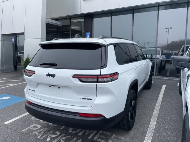Used 2023 Jeep Grand Cherokee L Limited w/ Black Appearance Package image 3
