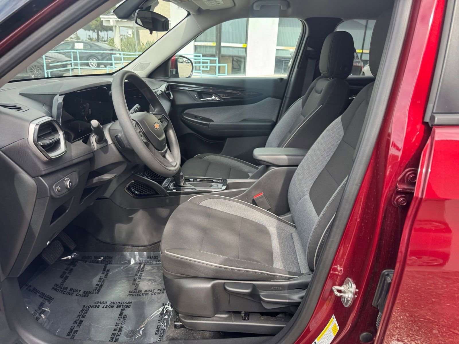 Used 2025 Chevrolet TrailBlazer LT FWD image 25