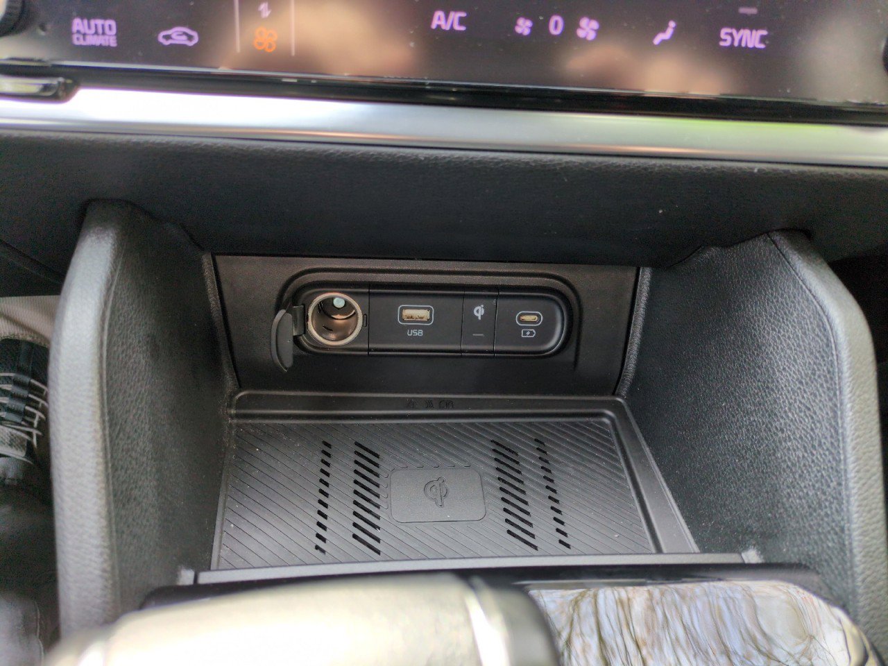 Used 2023 Kia Sportage EX image 29