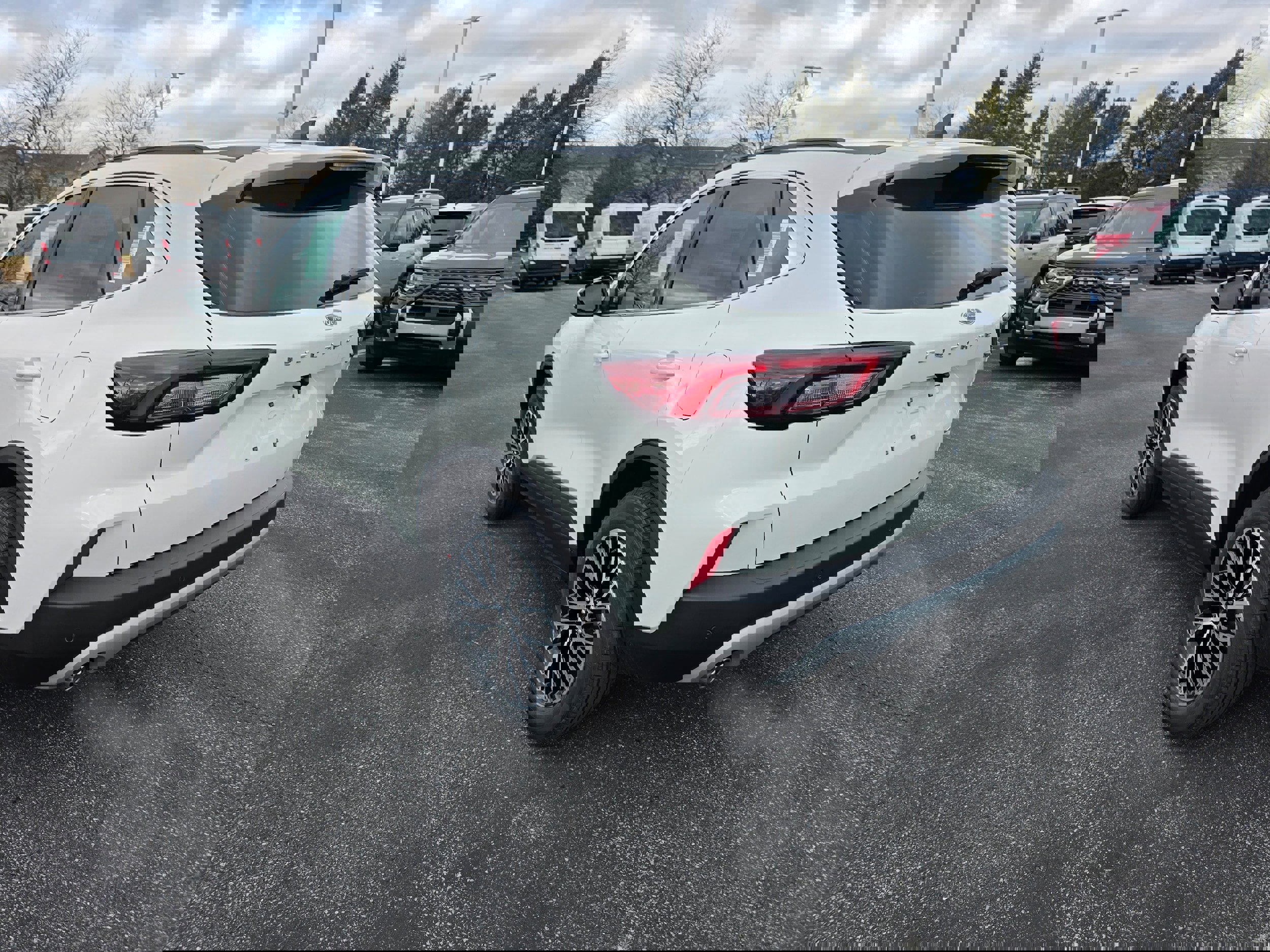 New 2026 Ford Escape SE w/ PHEV Premium Package image 10