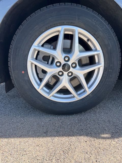 Used 2024 Ford Edge SEL image 34