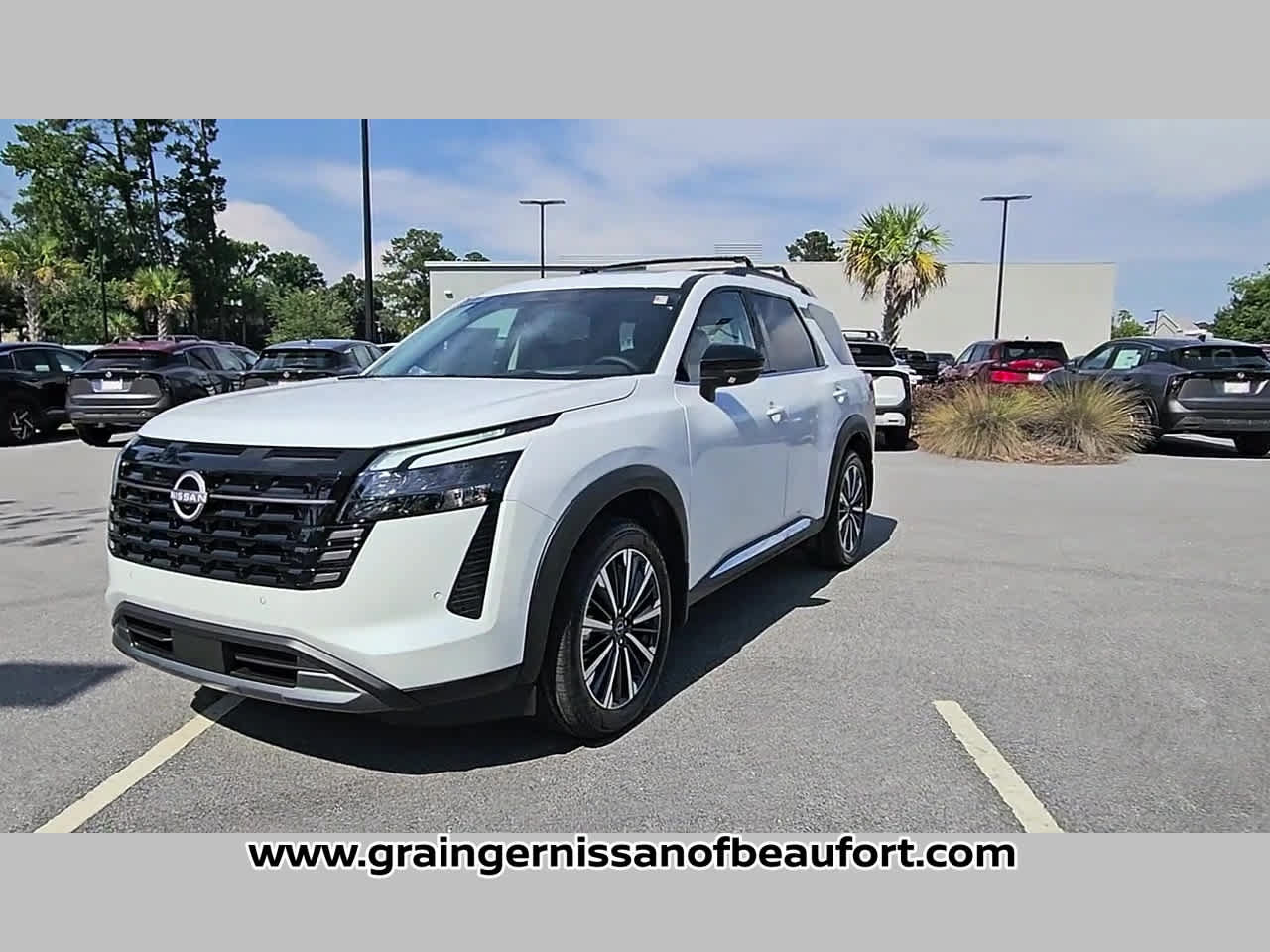 New 2026 Nissan Pathfinder Platinum FWD image 21