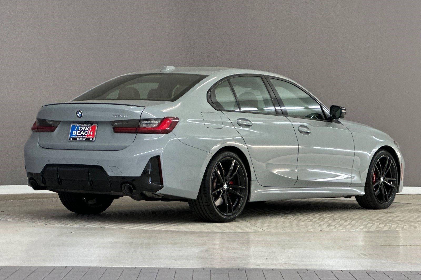 Certified 2024 BMW 330i Sedan w/ M Sport Package RWD image 8