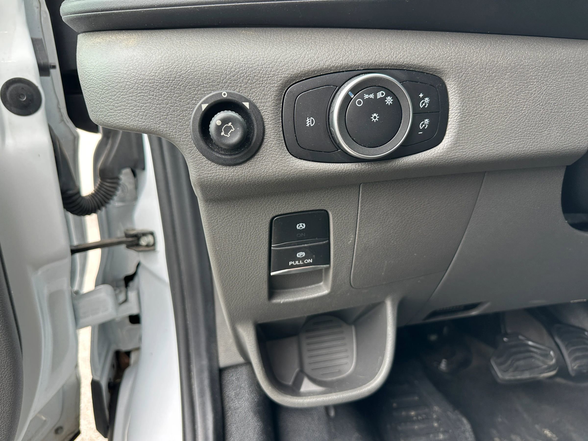 Used 2023 Ford Transit 350 w/ Interior Upgrade Package image 22