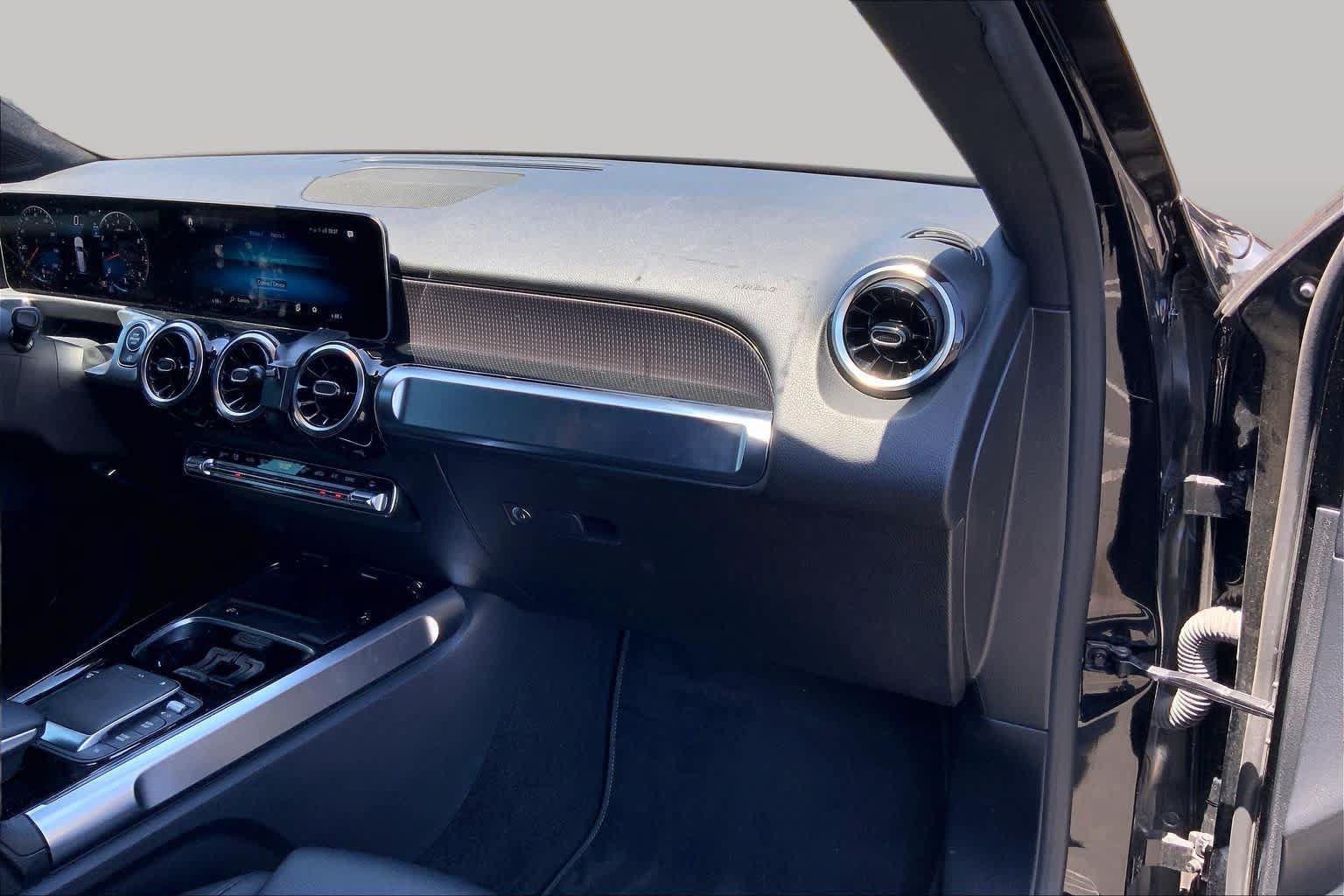 Used 2021 Mercedes-Benz GLB 250 4MATIC image 18