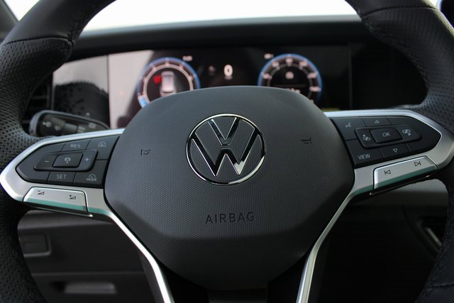 New 2025 Volkswagen Tiguan SE R-Line image 15